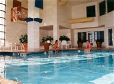 Lees Inn & Suites Muncie Konforlar fotoğraf